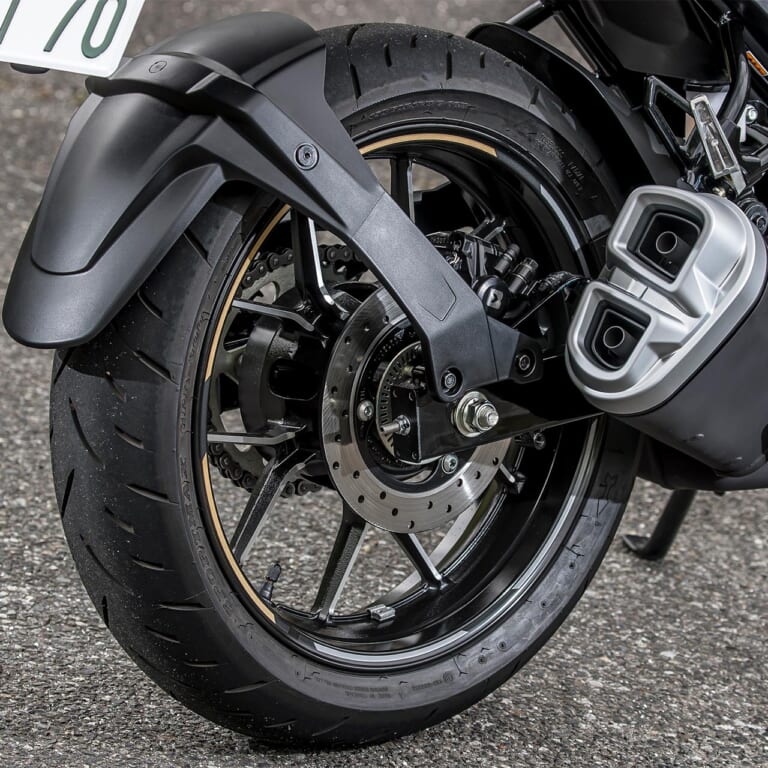 スズキ ジクサー250|足まわり|スズキ新型ジクサー250 試乗インプレッション【単気筒ゆえの軽さが際立つ】