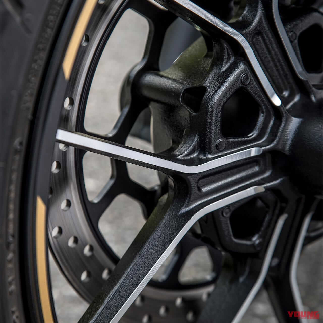 |スズキ新型ジクサー250 試乗インプレッション【単気筒ゆえの軽さが際立つ】