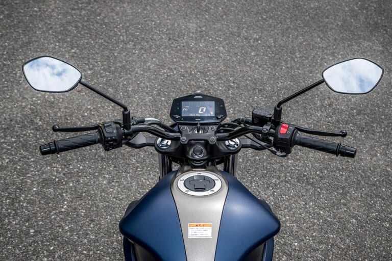 スズキ ジクサー250|コックピット|スズキ新型ジクサー250 試乗インプレッション【単気筒ゆえの軽さが際立つ】