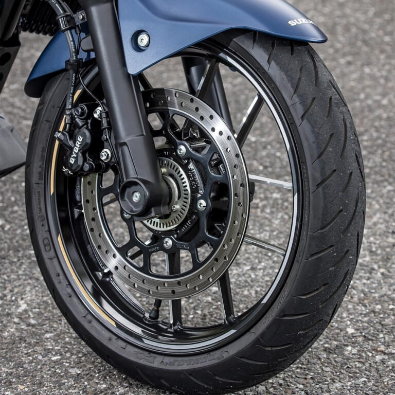 スズキ ジクサー250|足まわり|スズキ新型ジクサー250 試乗インプレッション【単気筒ゆえの軽さが際立つ】