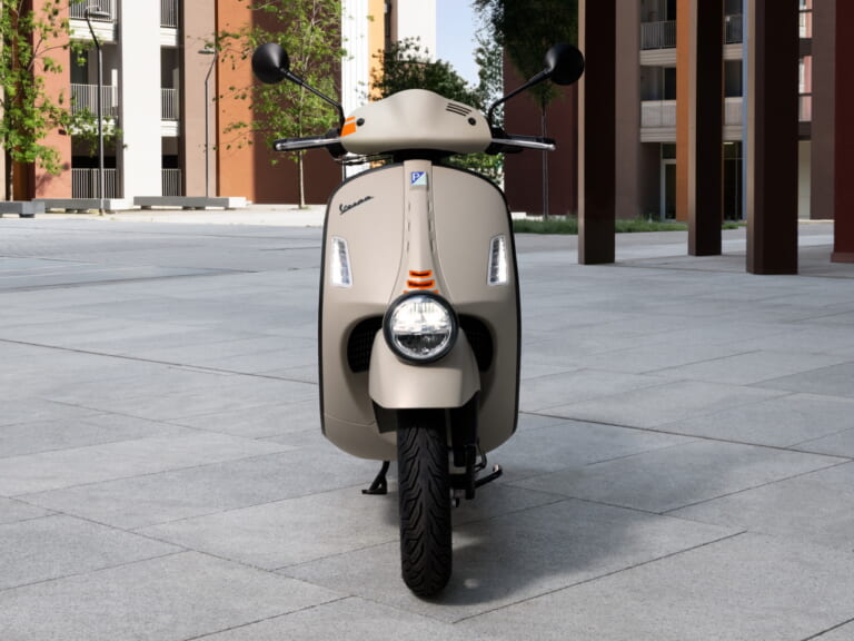 VESPA GTV|スポーティなベスパ「GTV」新型登場! ベスパ史上最強エンジンを搭載