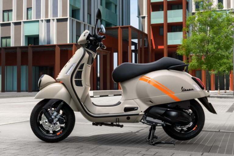 VESPA GTV|スポーティなベスパ「GTV」新型登場! ベスパ史上最強エンジンを搭載