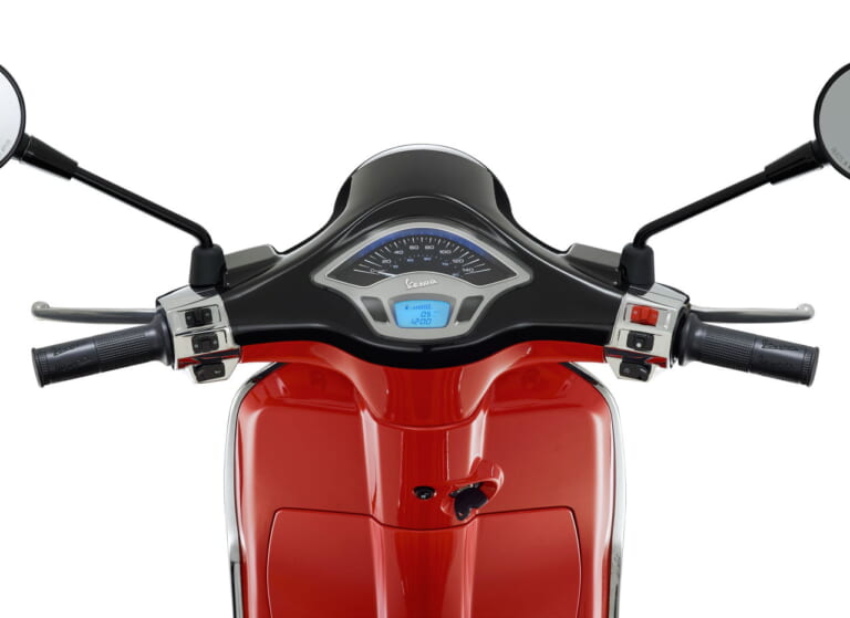 Disney Mickey Mouse Edition by Vespa|ディズニー&ベスパの限定コラボレーションモデル「ディズニー・ミッキーマウス・エディション by ベスパ」受注開始
