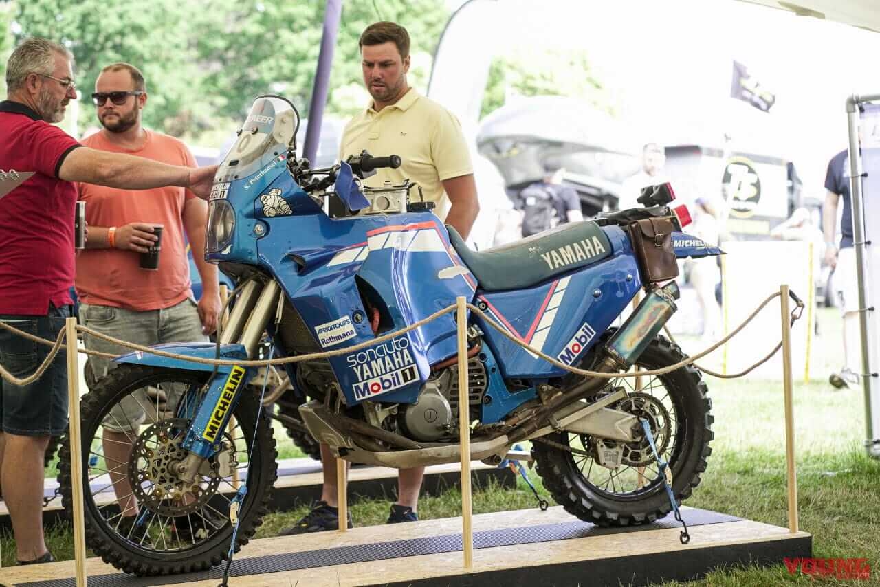 |パリダカが熱かった時代からタイムスリップ! ヤマハ「テネレ」40周年記念展示ツアー、ペテランセル号もあるぞ!【欧州】