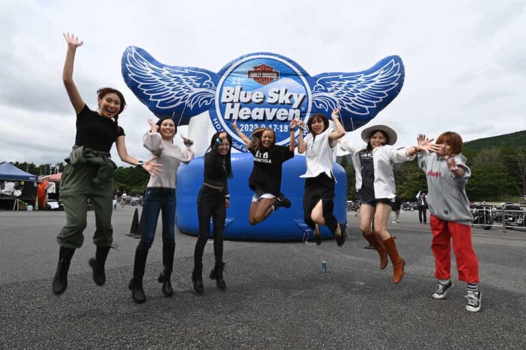 バイク女子たち|ハーレー女子勢ぞろい|夜道雪さんら“バイク女子”はキュートなだけじゃない! バズる理由をイベントで目の当たりに!!