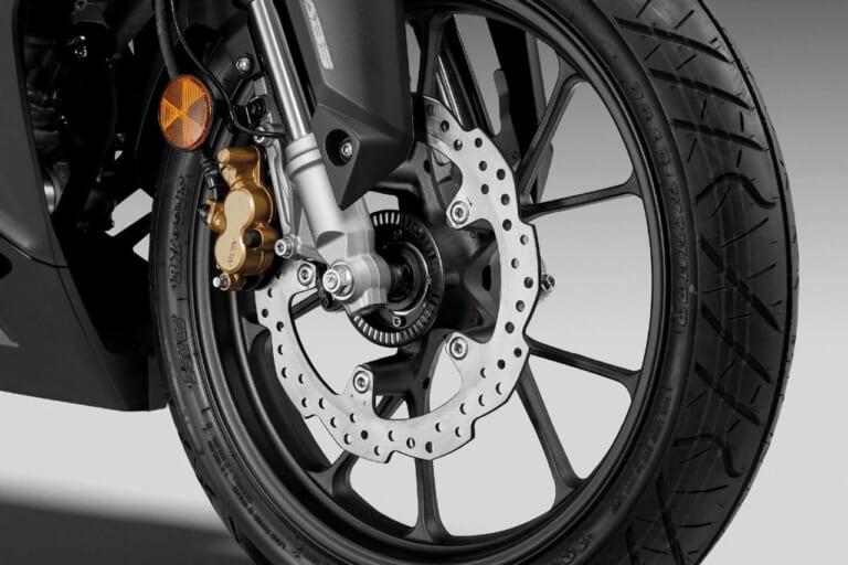 ホンダ|CBR150R|マレーシア仕様|ホンダ「CBR150R」に斬新なニューカラーが登場! って、これモリワキカラーの再現じゃない!?【海外】