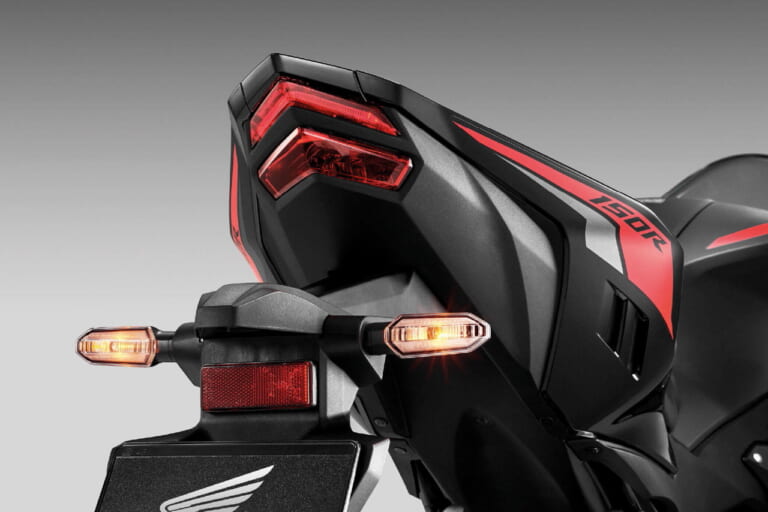 ホンダ|CBR150R|マレーシア仕様|ホンダ「CBR150R」に斬新なニューカラーが登場! って、これモリワキカラーの再現じゃない!?【海外】
