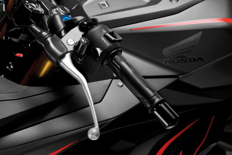 ホンダ|CBR150R|マレーシア仕様|ホンダ「CBR150R」に斬新なニューカラーが登場! って、これモリワキカラーの再現じゃない!?【海外】