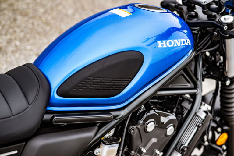 ホンダ|CL500|2023年モデル|ホンダ「CL500」に乗った! CL250よりも意外なマニアックさを見せるストリートスクランブラー【試乗インプレ】