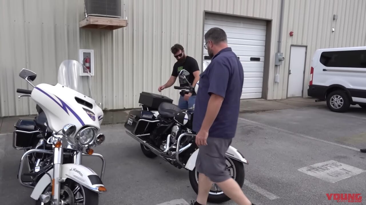 |ハーレーの白バイをオークションで買って1600km走っちゃった人の末路……PULL OVER!・路肩に寄せてください!