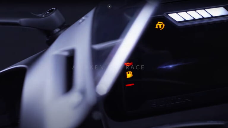 【速報】ホンダが新型「CBR600RR」を鈴鹿8耐で初披露! ホンダブースにて先行公開、最新排ガス規制適合か