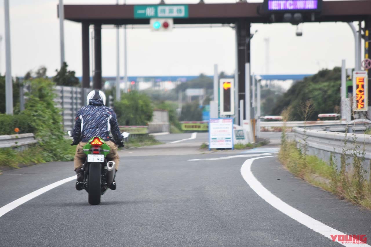 |【速報インプレ】カワサキ「ニンジャZX-4RR」に公道で乗った!! 史上最強400ccは回すと速いけど、普通の速度でも扱いやすい!