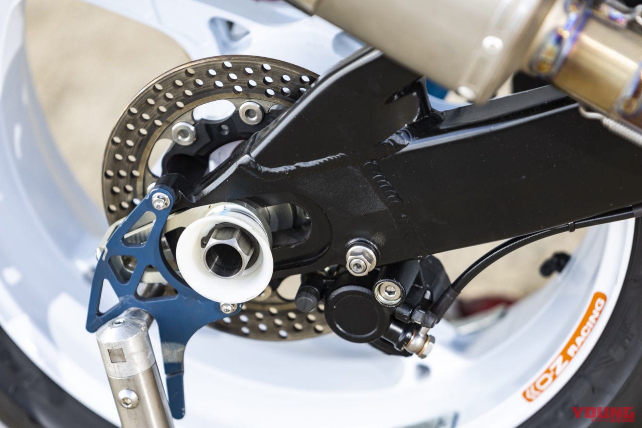 |初代GSX-R1000でクラシックレースに出走だって?! 欧州耐久カップが22年前のバイクにレギュレーション開放