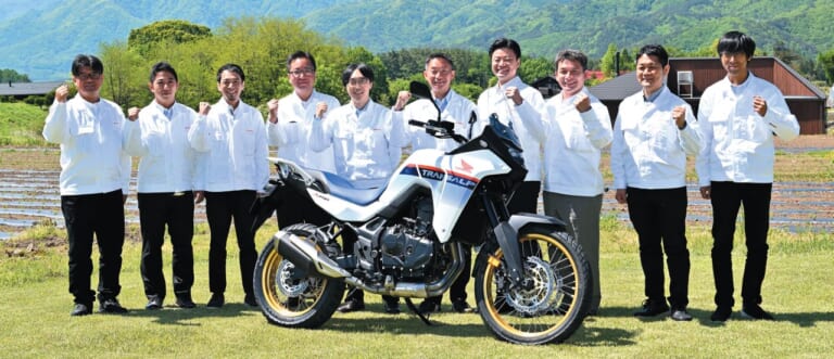 HONDA XL750 TRANSALP|当初は”CRF750″だった!? ホンダ XL750トランザルプ 開発者インタビュー&車体解説【エンジンも車体もオールニュー】