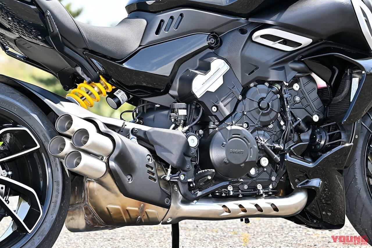 |ドゥカティ ディアベルV4【試乗ショートインプレ】逆回転クランクの軽快感が際立つ