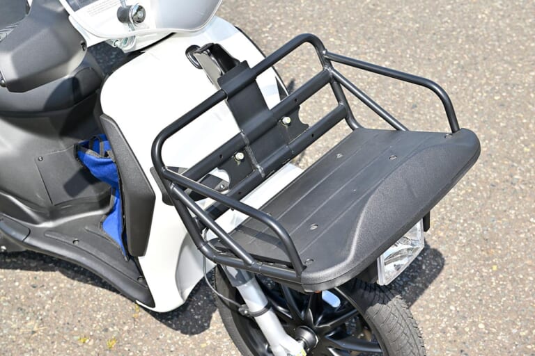 ピアッジオ マイムーバー|フロントラック|大人も入れる巨大リヤボックスを標準搭載!?【ピアッジオ マイムーバー】試乗ショートインプレ