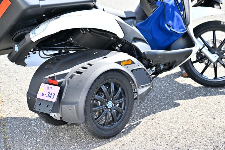 ピアッジオ マイムーバー|フロントラック|大人も入れる巨大リヤボックスを標準搭載!?【ピアッジオ マイムーバー】試乗ショートインプレ