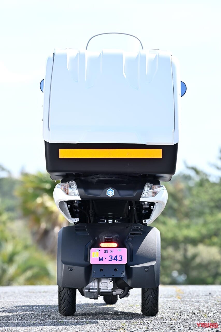 |大人も入れる巨大リヤボックスを標準搭載!?【ピアッジオ マイムーバー】試乗ショートインプレ