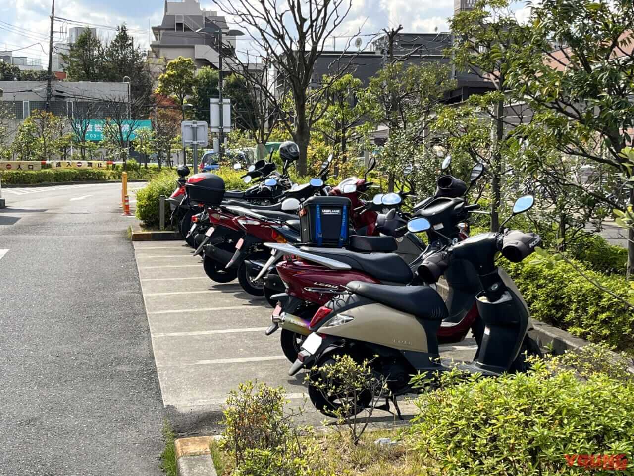 ｜都内のバイク駐輪環境の分岐点となるか? 板橋区セブンタウン小豆沢の事例【バイクレーンの設置】