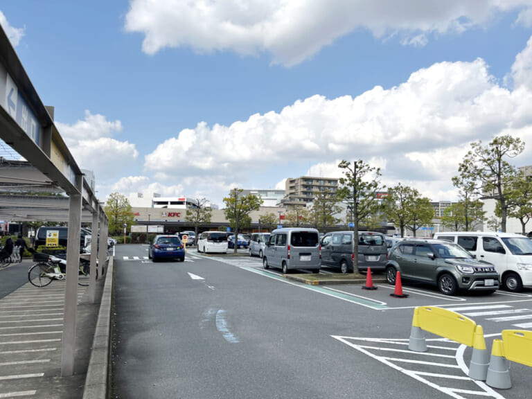 セブンタウン小豆沢|都内のバイク駐輪環境の分岐点となるか? 板橋区セブンタウン小豆沢の事例【バイクレーンの設置】
