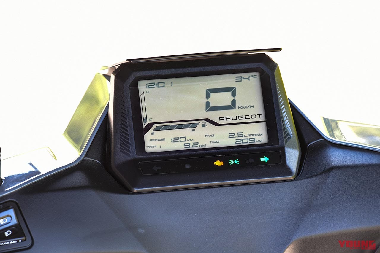 プジョー ツイート125GT|メーター|欧州の実用原付二種スクーター! プジョー ツイート125GT試乗インプレッション【段差をいなす華麗な大径車】