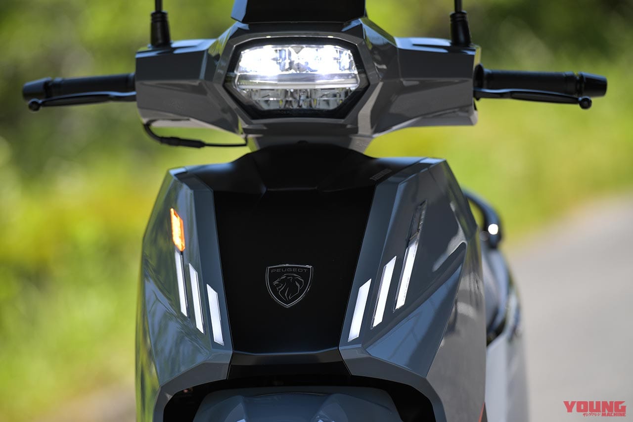 |欧州の実用原付二種スクーター! プジョー ツイート125GT試乗インプレッション【段差をいなす華麗な大径車】