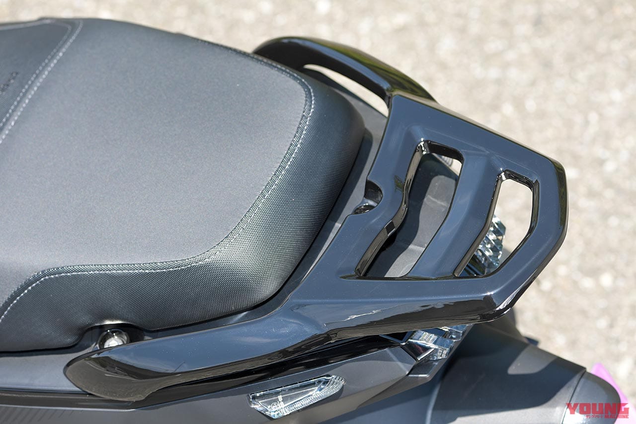 |欧州の実用原付二種スクーター! プジョー ツイート125GT試乗インプレッション【段差をいなす華麗な大径車】