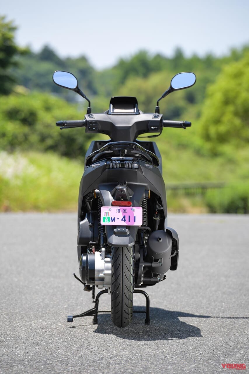 |欧州の実用原付二種スクーター! プジョー ツイート125GT試乗インプレッション【段差をいなす華麗な大径車】