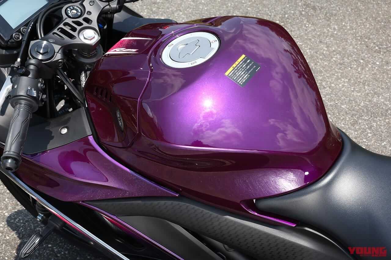 ヤマハYZF-R25ABS｜燃料タンク｜ヤマハ新型YZF-R25 試乗インプレッション【これぞ真のオールマイティ車だ!!】