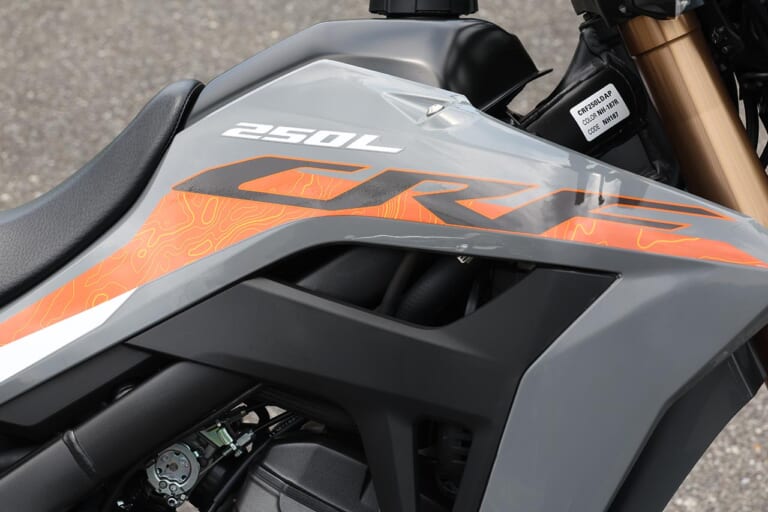 ホンダCRF250L|カラーリング|ホンダCRF250L試乗インプレッション【CL登場で悪路走破性が際立つ!】