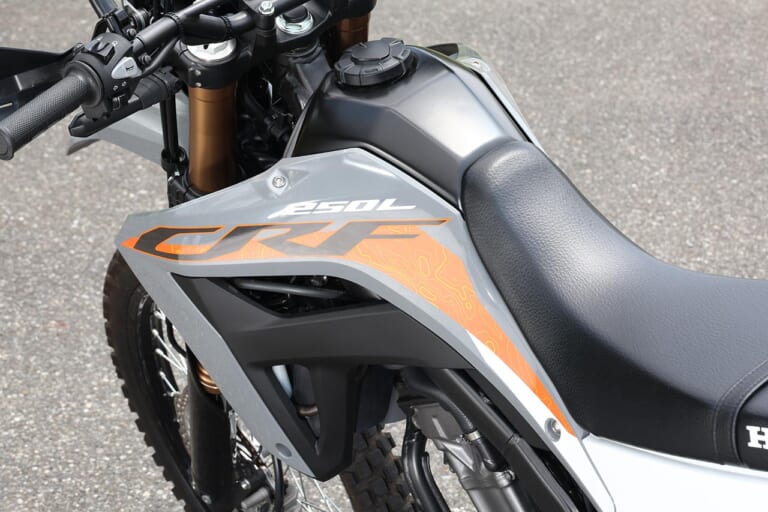 ホンダCRF250L|燃料タンク|ホンダCRF250L試乗インプレッション【CL登場で悪路走破性が際立つ!】
