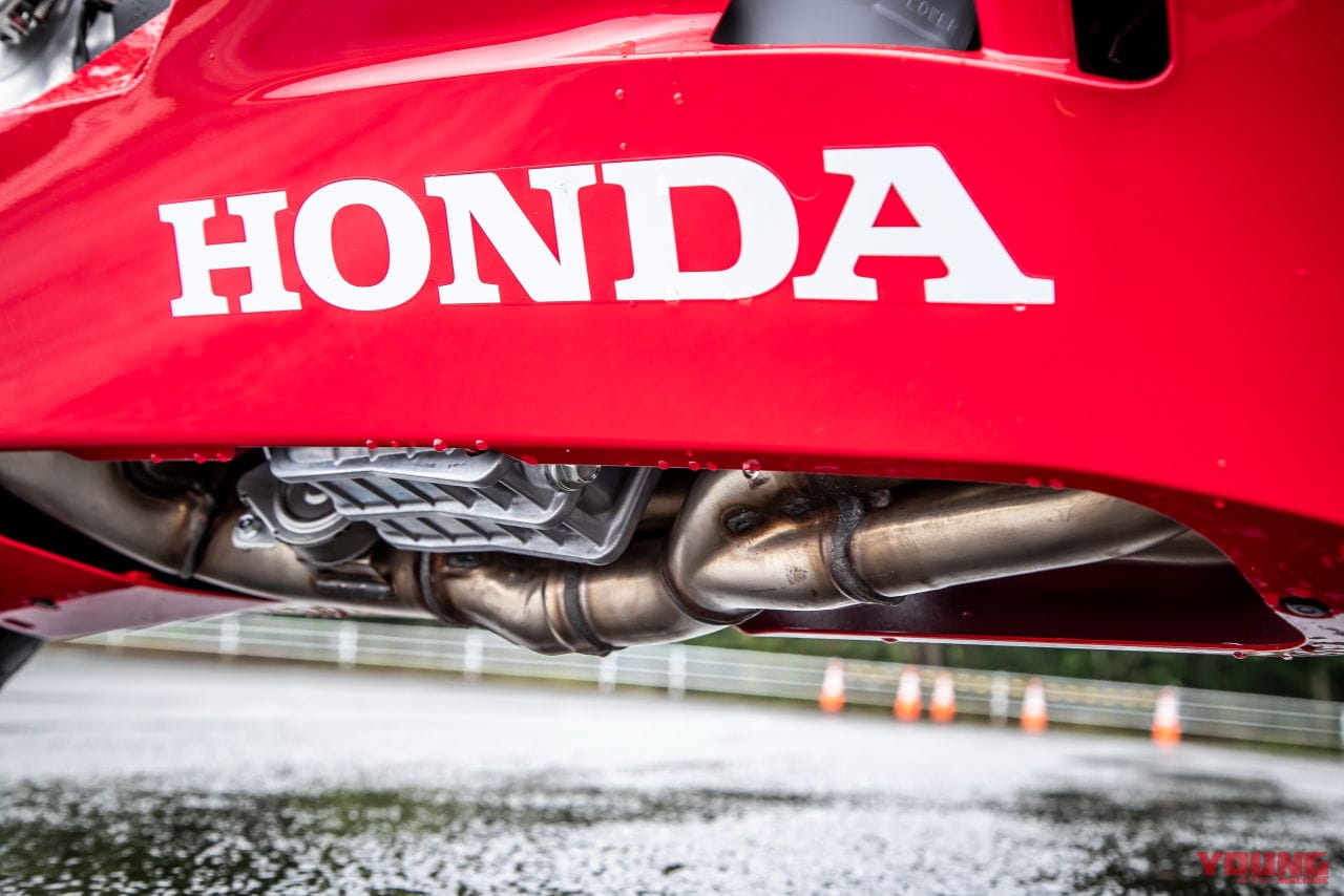 |ホンダ新型「CBR600RR」が鈴鹿8耐に参上!! 空力デザインは変わらずエキゾーストパイプを刷新、正式デビューは2024年か