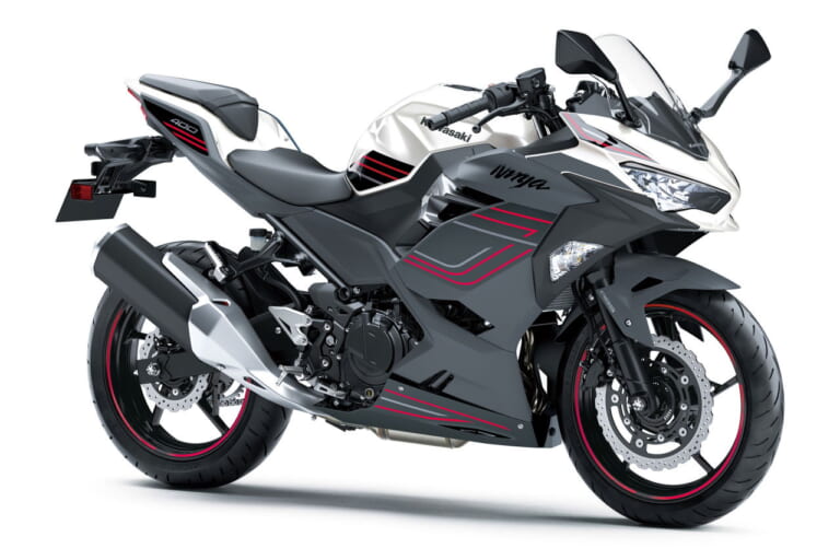 カワサキ|ニンジャ400|【2024年12月版】400ccバイクおすすめ20選! 普通二輪免許の最高峰だけど、車検付きでも意外と高くない?!