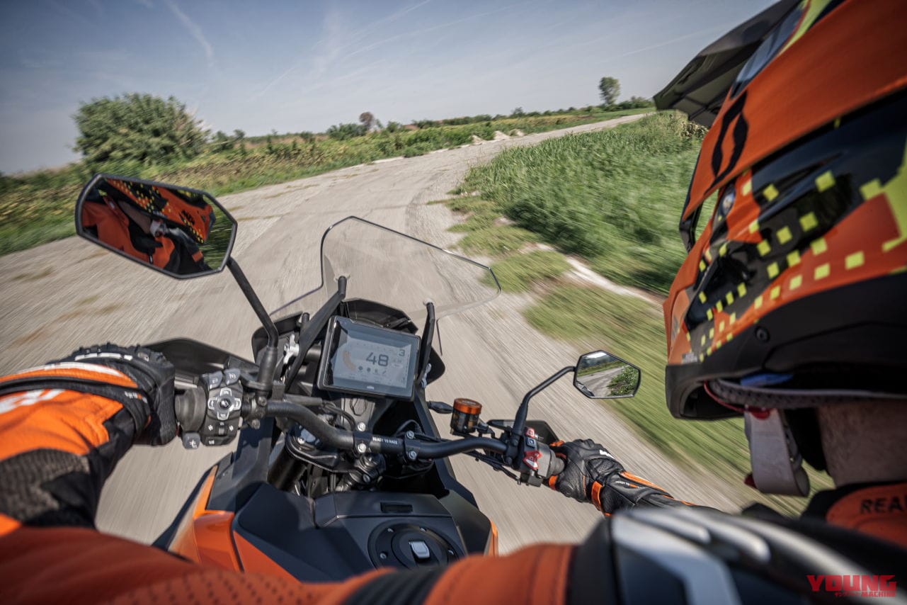 KTM|890アドベンチャー|バイクを『オンロード』から『アドベンチャー』に乗り換えて感じること6選!