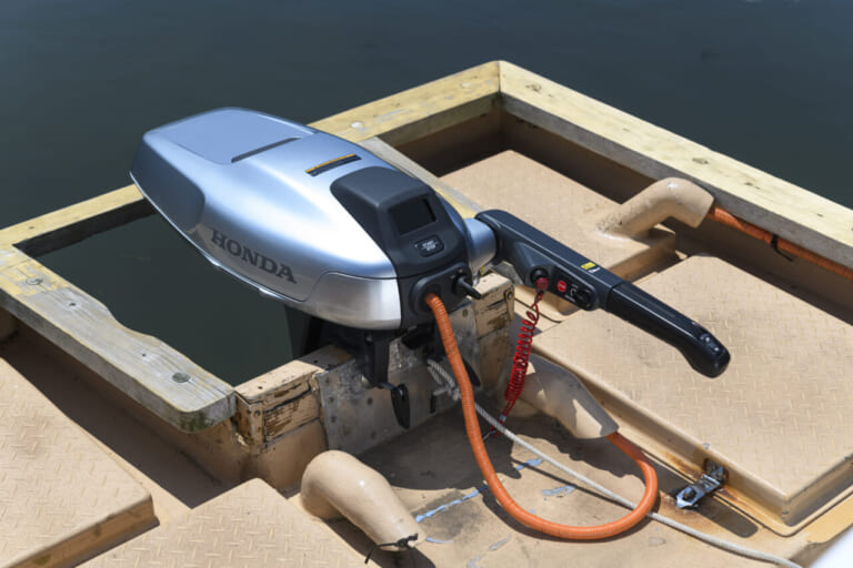 ホンダ|電動推進機|ジャイロe:|バイクの動力を小型船に活用ってマジか!!  ホンダの水上新戦略「電動推進機」に試乗してきた