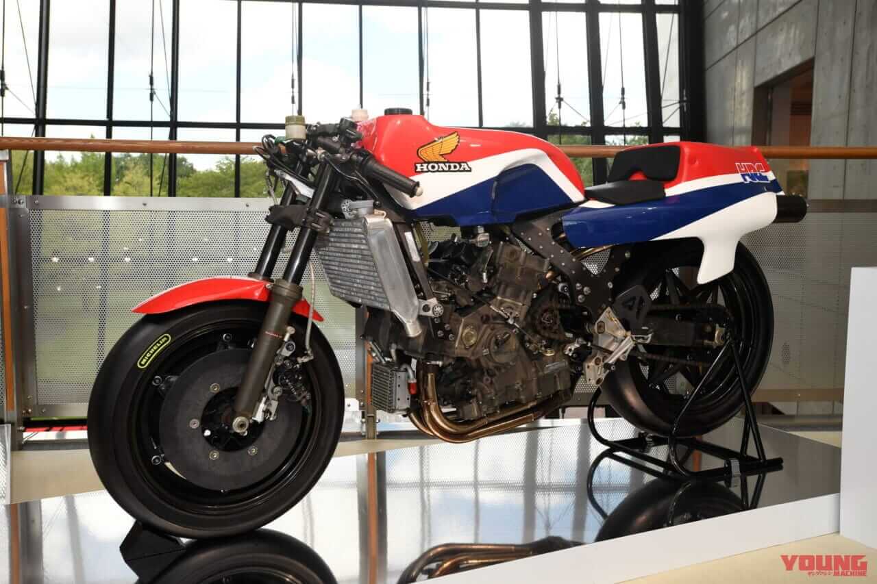 1983 NR500|前代未聞の楕円ピストンから2ストロークへ! NR→NS→NSRへと進化した、1979~1984年のGP500レーサー|二輪世界グランプリ Garage Collection