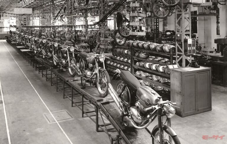 最近よく聞くバイクメーカー”ベネリ”とは?【日本車よりも早く高回転化／多気筒化に挑んだイタリアの名門】