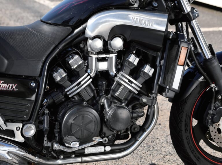 YAMAHA VMAX|衝撃の楕円ピストンにロータリーetc…厳選?! 個性派バイクアルバム【エンジン編】