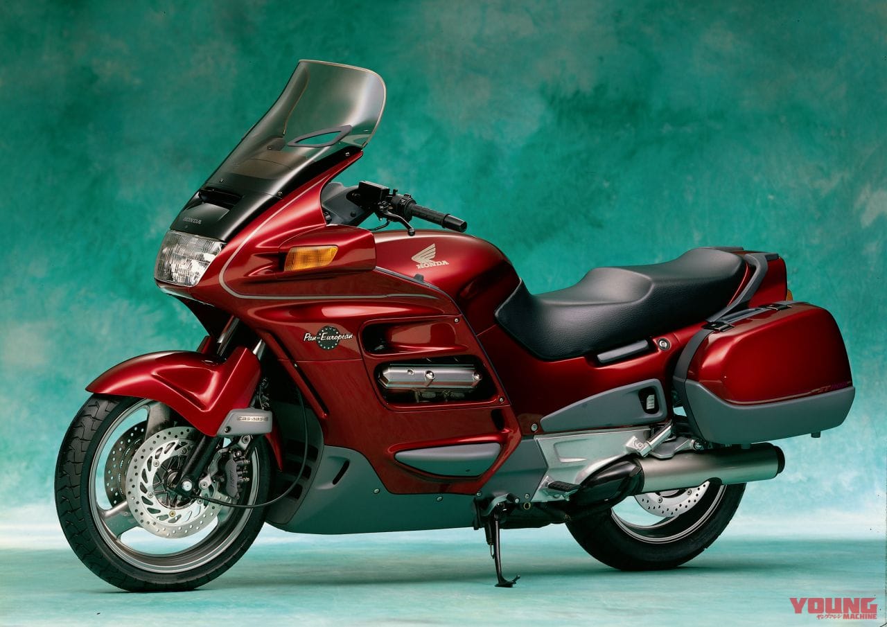 HONDA ST1100 PAN EUROPEAN0|衝撃の楕円ピストンにロータリーetc…厳選?! 個性派バイクアルバム【エンジン編】