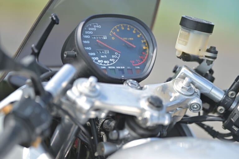 SUZUKI GSX1100S KATANA|一度見たら忘れないかも 厳選?! 個性派バイクアルバム【斬新なカタチ編】