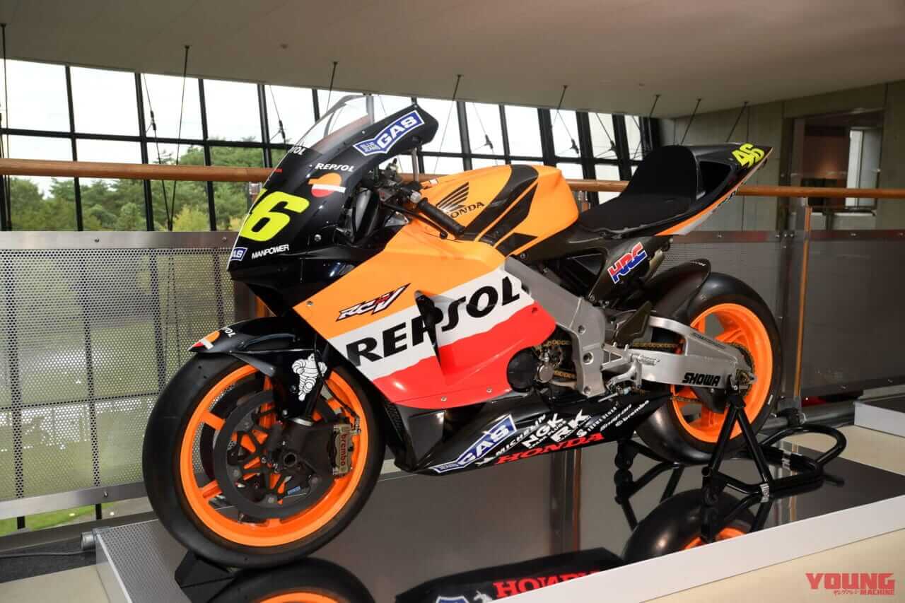 2002 RC211V(NV5A) バレンティーノ・ロッシ|異端のエルフ、最後の2ストVツイン、最初のMotoGPレーサーに昂ぶる‼ “二輪世界グランプリ Garage Collection”