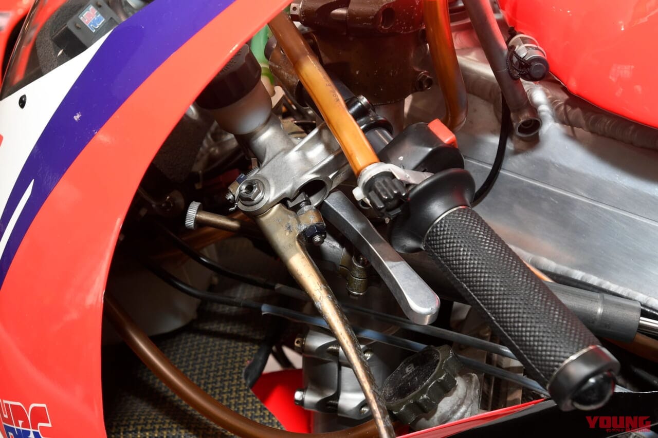 1994 NV0S ミック・ドゥーハン|18年で10回の王座を獲得した、ホンダ「NSR500」の変遷 “二輪世界グランプリ Garage Collection”