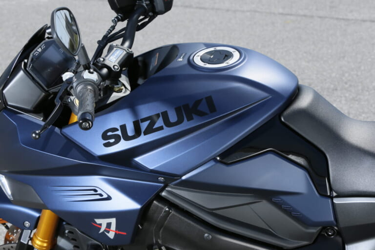 スズキKATANA|【SCOOP!】次期KATANAはGSX1100S再来か?! タンク容量も増える?! 「KATANAミーティング2023」でスズキの開発者が進化を約束ッ!!