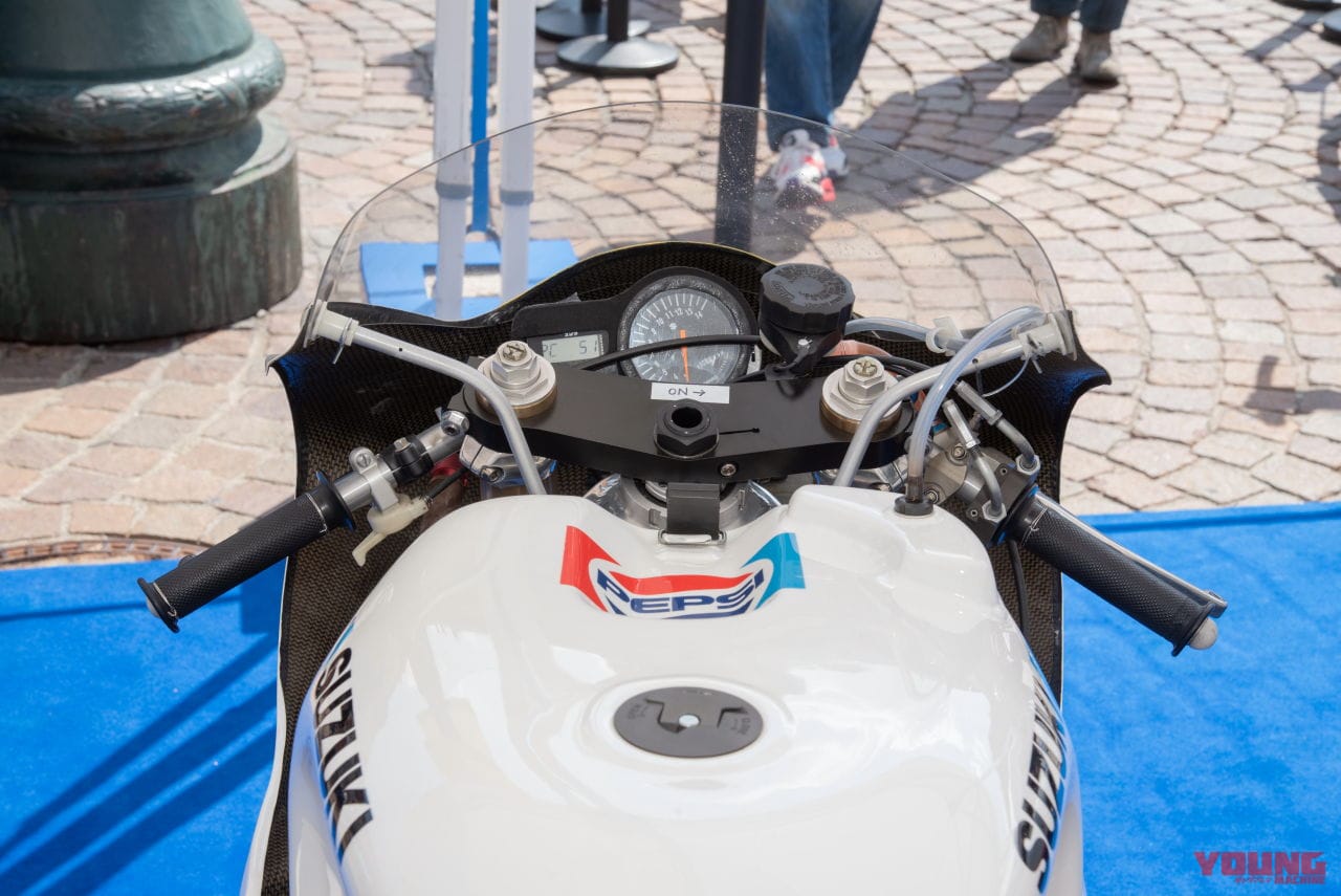 |【限定5台】ラッキーストライクカラーのスズキ「GSX-8S ケビン・シュワンツ エディション」登場! ゼッケン34の王座獲得から30周年【海外】