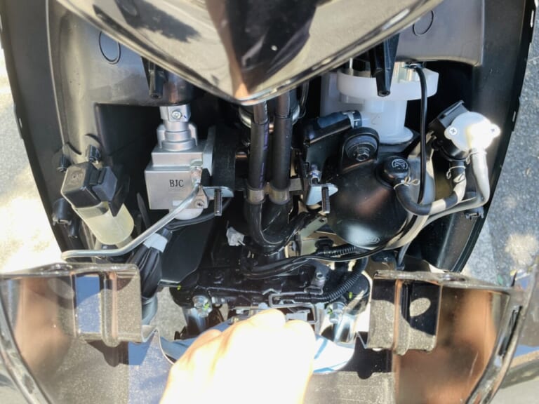 シグナスグリファス|ウインカーLED化|【新車バイク4台 モニターレポート】ヤマハ・シグナスグリファス編:その4「カスタム編」