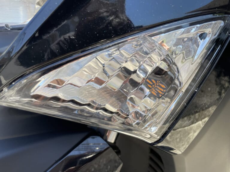シグナスグリファス|ウインカーLED化|【新車バイク4台 モニターレポート】ヤマハ・シグナスグリファス編:その4「カスタム編」