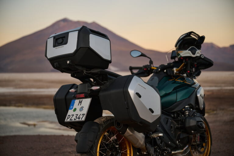 BMW R1300GS|BMW新型「R1300GS」は284万3000円から! 145psの新作エンジンと12kgの軽量化、自動車高調整や追従クルコン新装備で受注開始