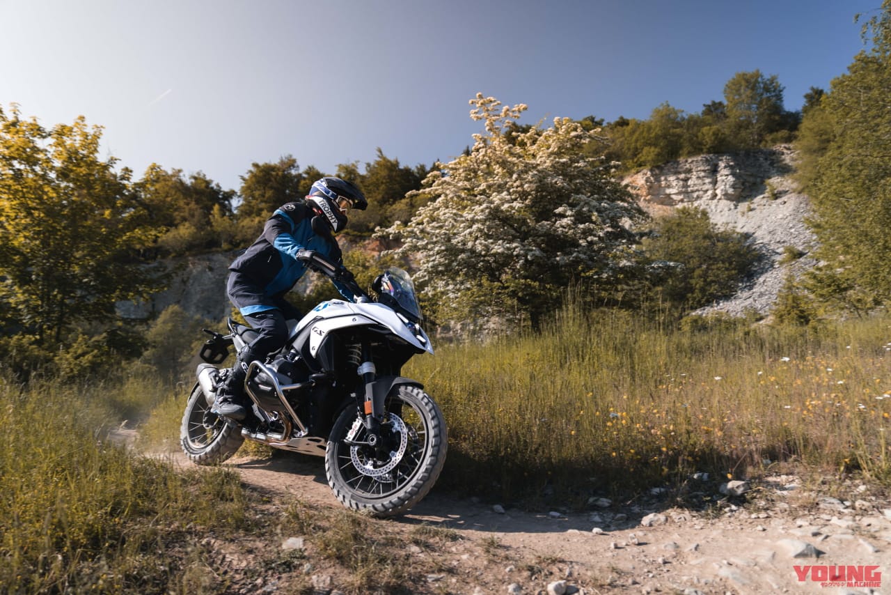 |BMW新型「R1300GS」は284万3000円から! 145psの新作エンジンと12kgの軽量化、自動車高調整や追従クルコン新装備で受注開始