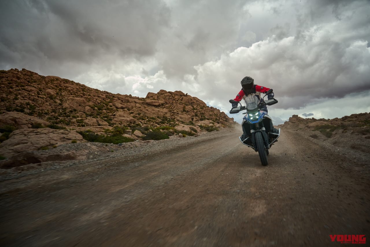 |BMW新型「R1300GS」は284万3000円から! 145psの新作エンジンと12kgの軽量化、自動車高調整や追従クルコン新装備で受注開始