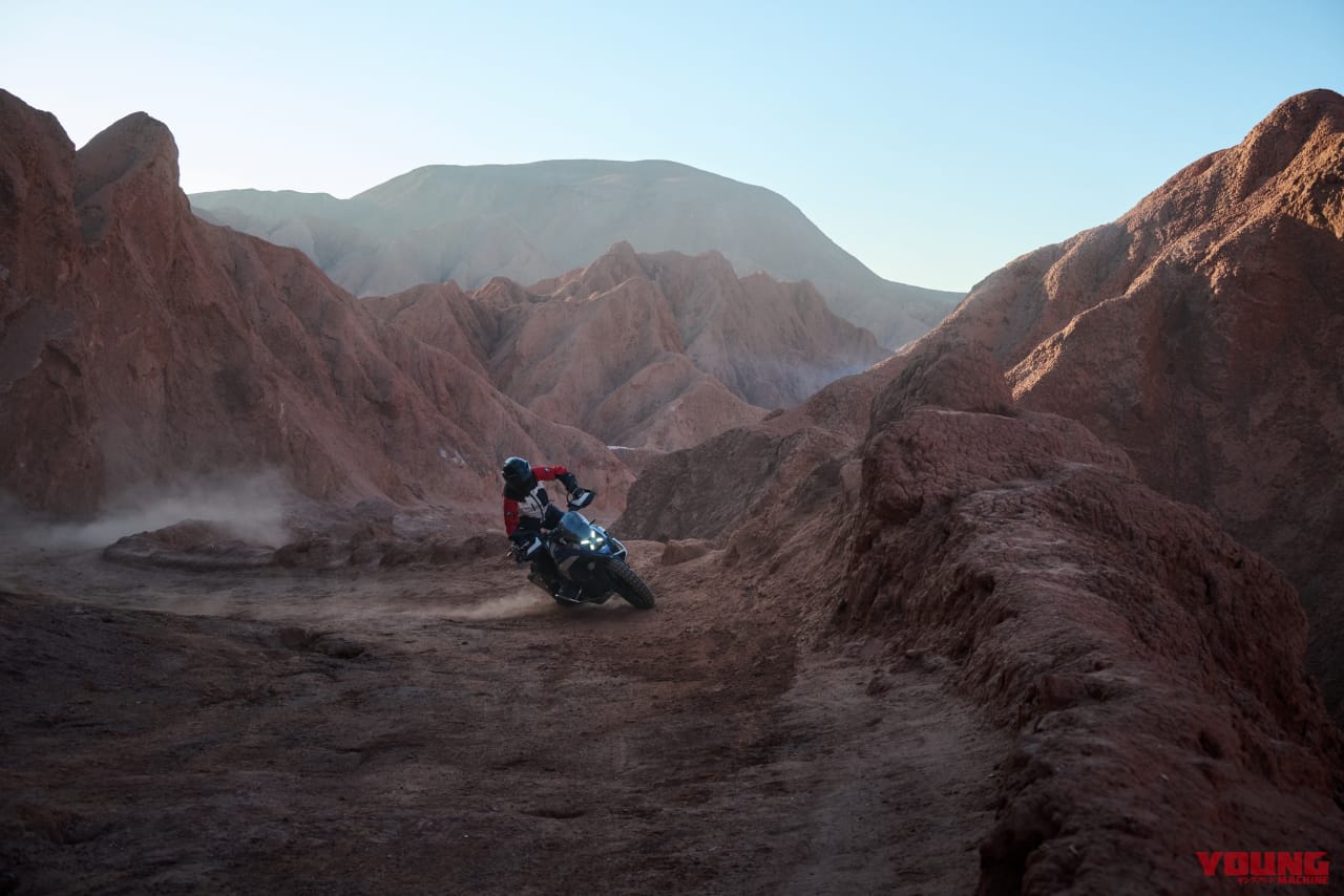 |BMW新型「R1300GS」は284万3000円から! 145psの新作エンジンと12kgの軽量化、自動車高調整や追従クルコン新装備で受注開始